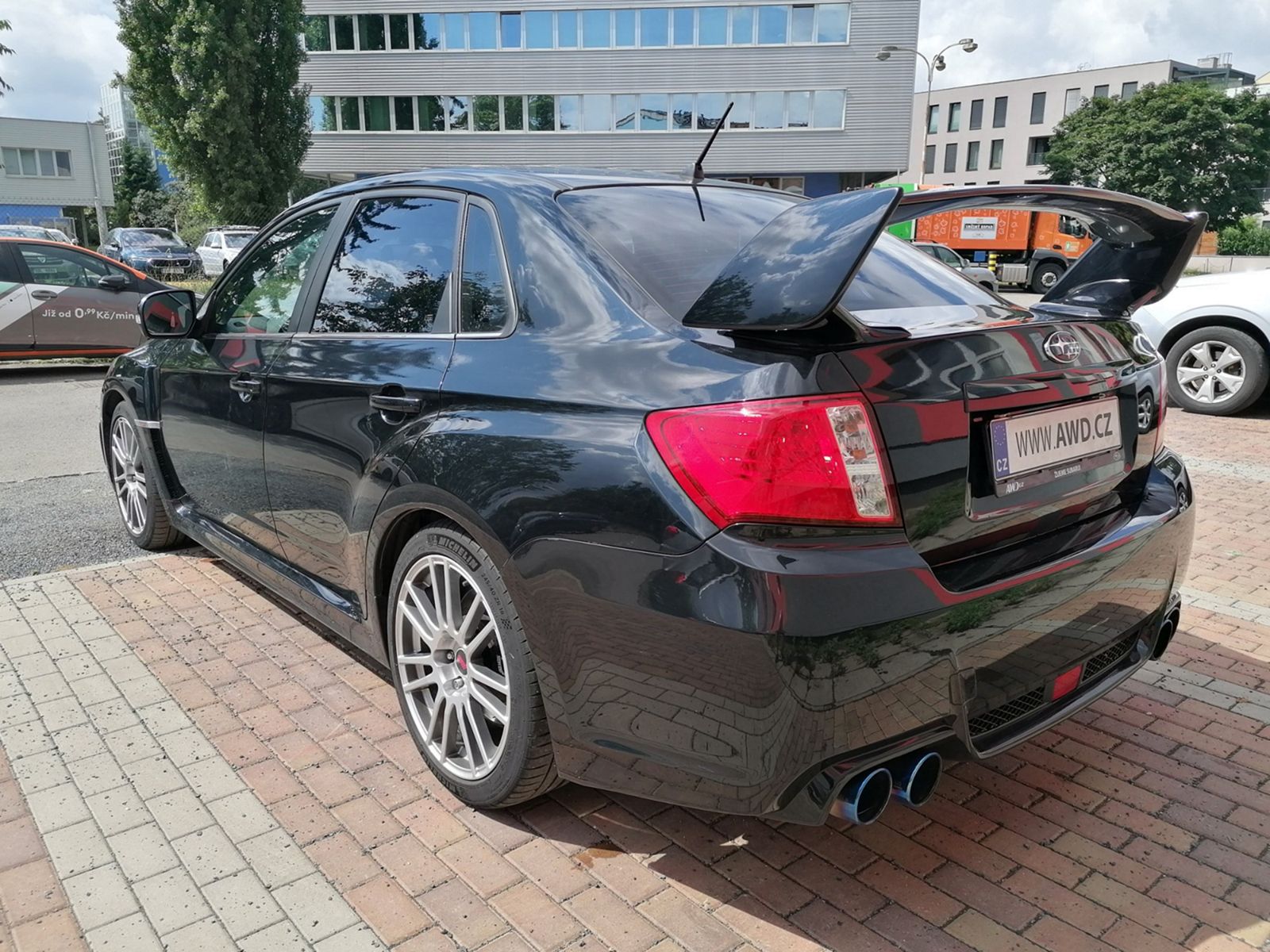 SUBARU WRX STI 2,5 4D SEDAN MY2011
