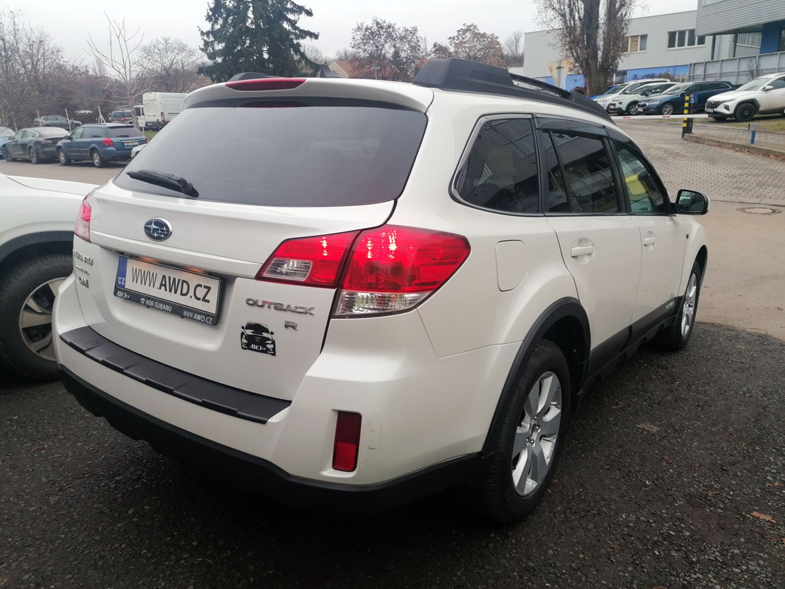 SUBARU Outback 3.6R Comfort 5AT MY2011 USA